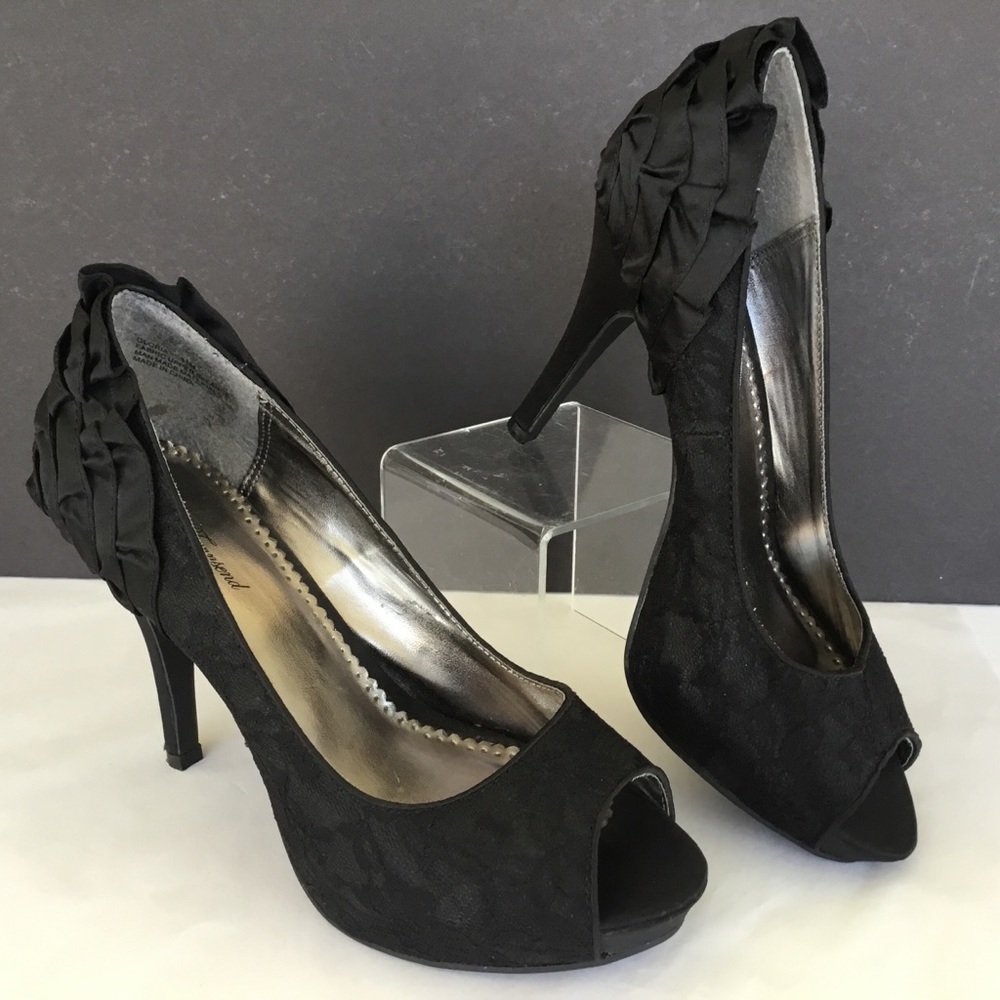 Lulu Townsend Heels 9.5 M Black Satin Ruffle Lace